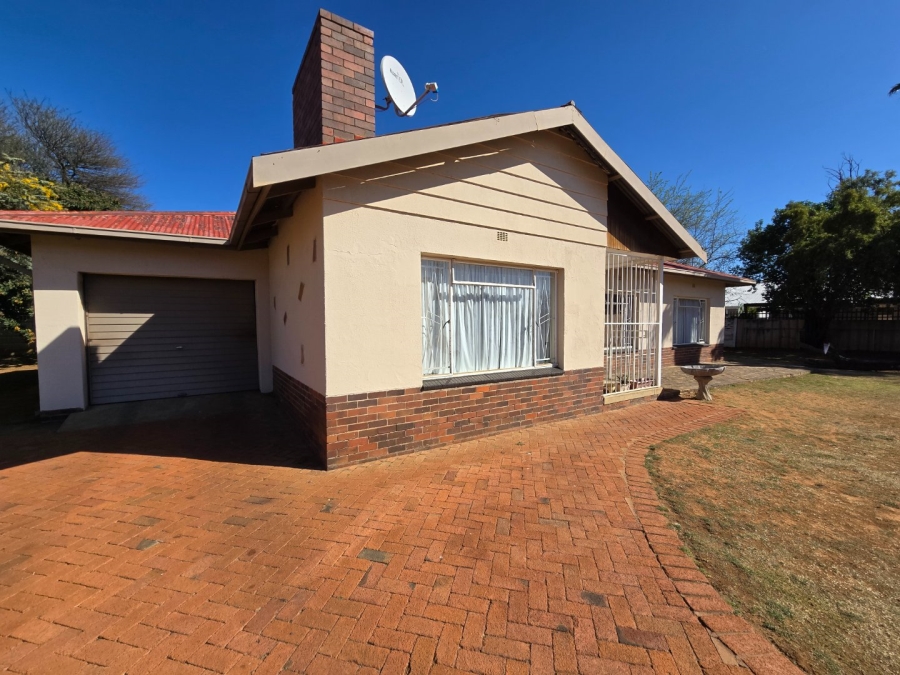 3 Bedroom Property for Sale in Universitas Free State